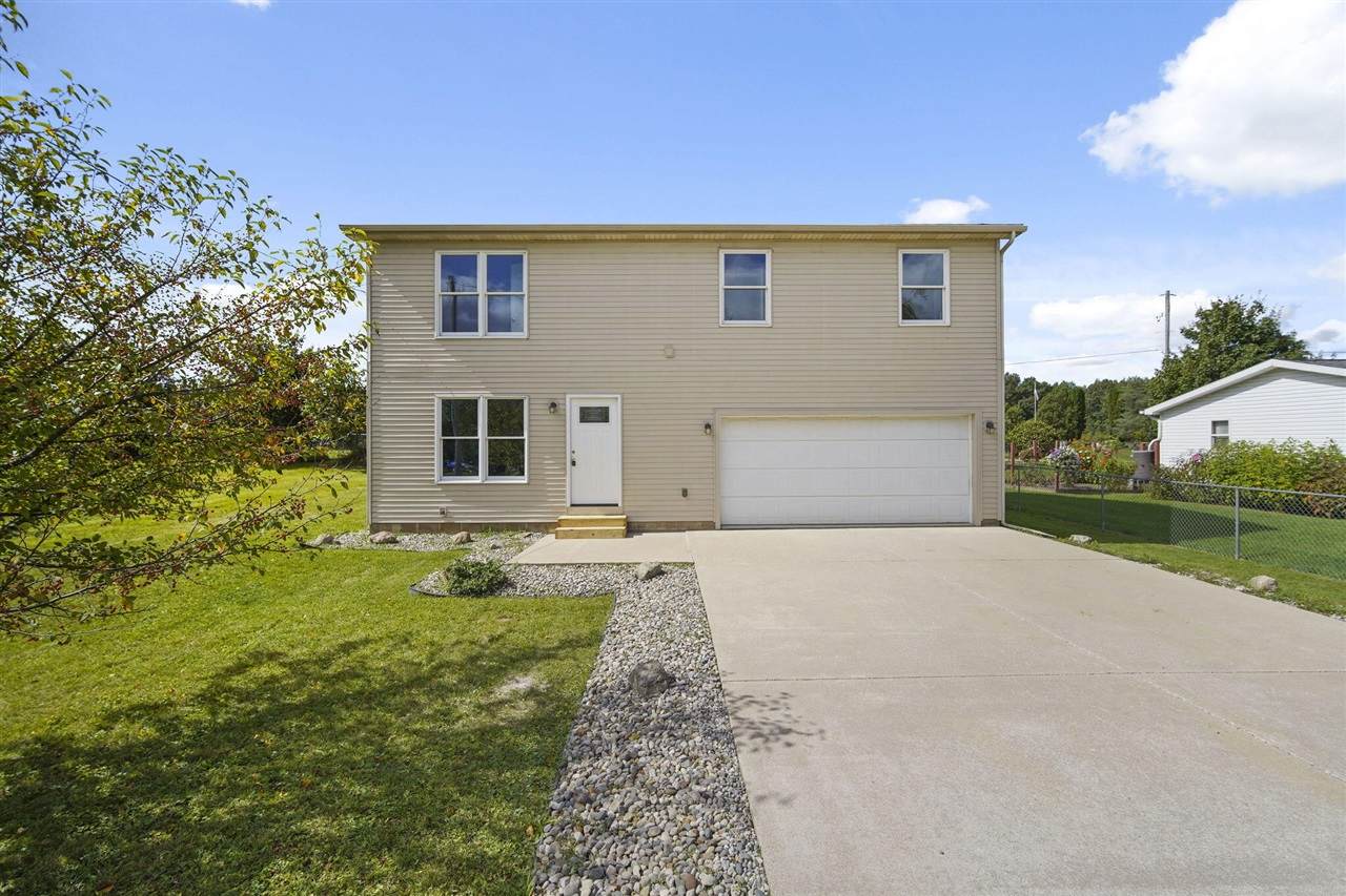 760 Manor Drive - Photo 1