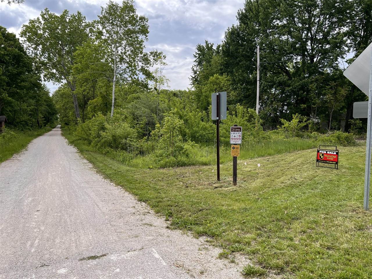 https://bt-photos.global.ssl.fastly.net/realsource/orig_boomver_2_70433698-2.jpg