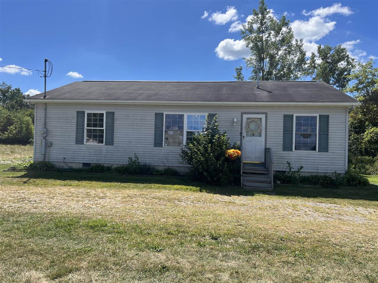 107 Girard - Photo 1