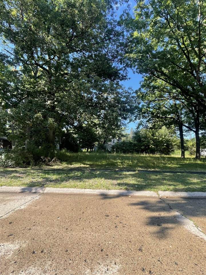 3301 Center - Photo 1