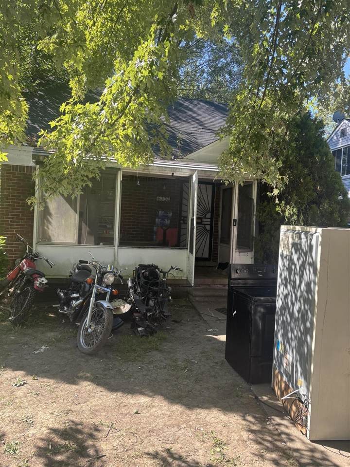 16232 Manning - Photo 1