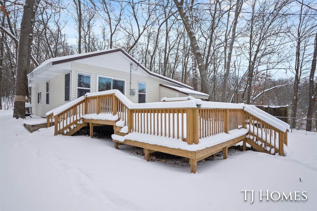 6048 Stewart Woods - Photo 1