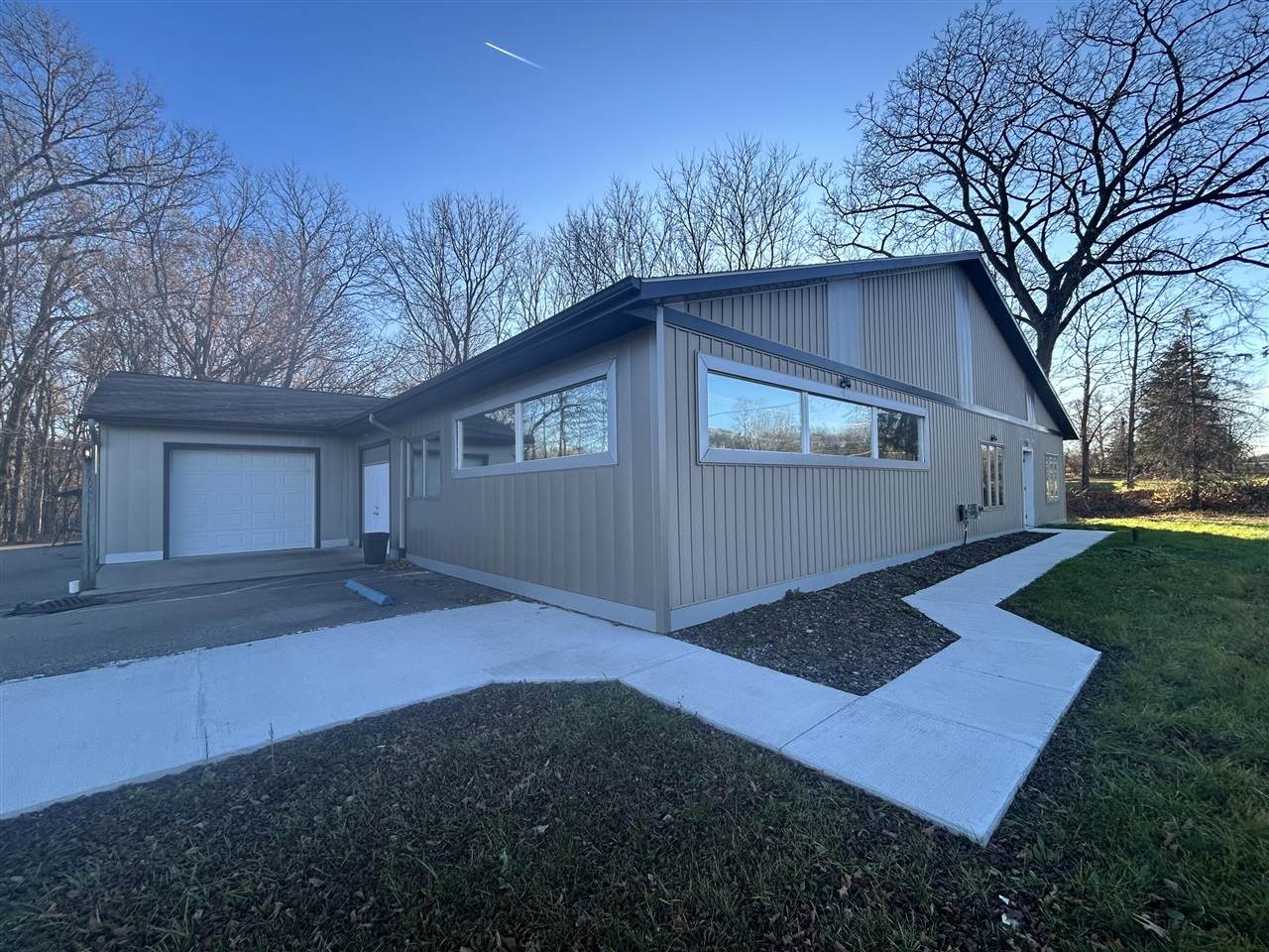 7755 Stadium - Photo 1