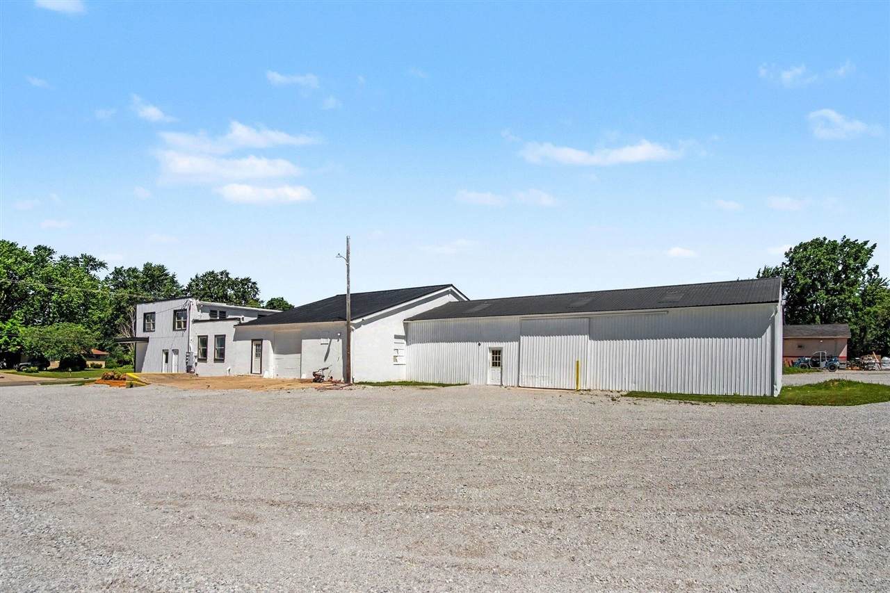 5484 Warner - Photo 1