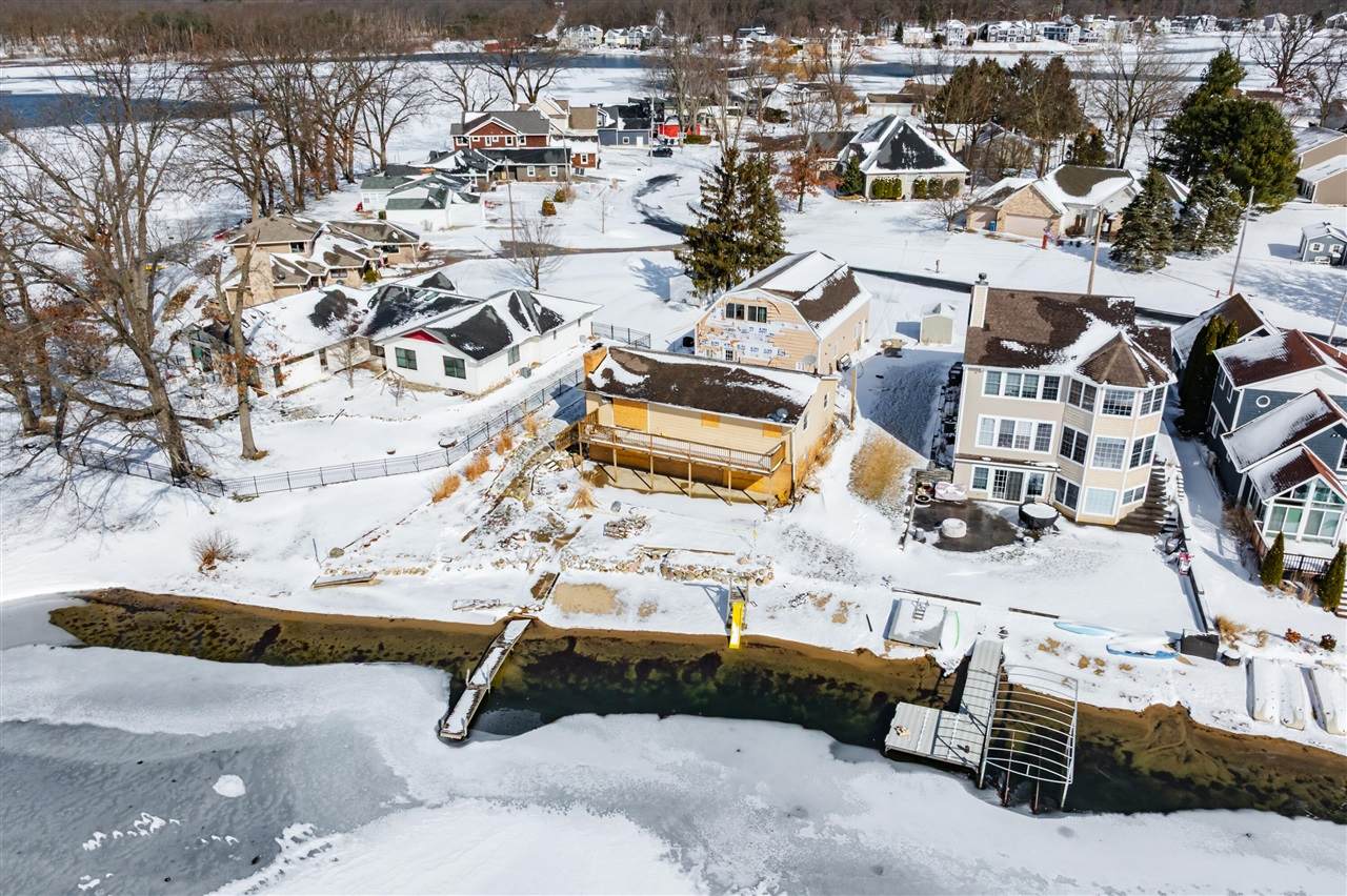 963 Treasure Island - Photo 1