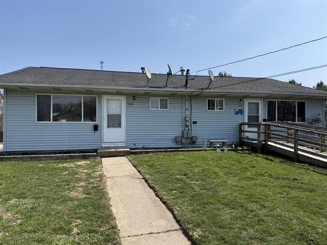 1020-1022 Avondale - Photo 1