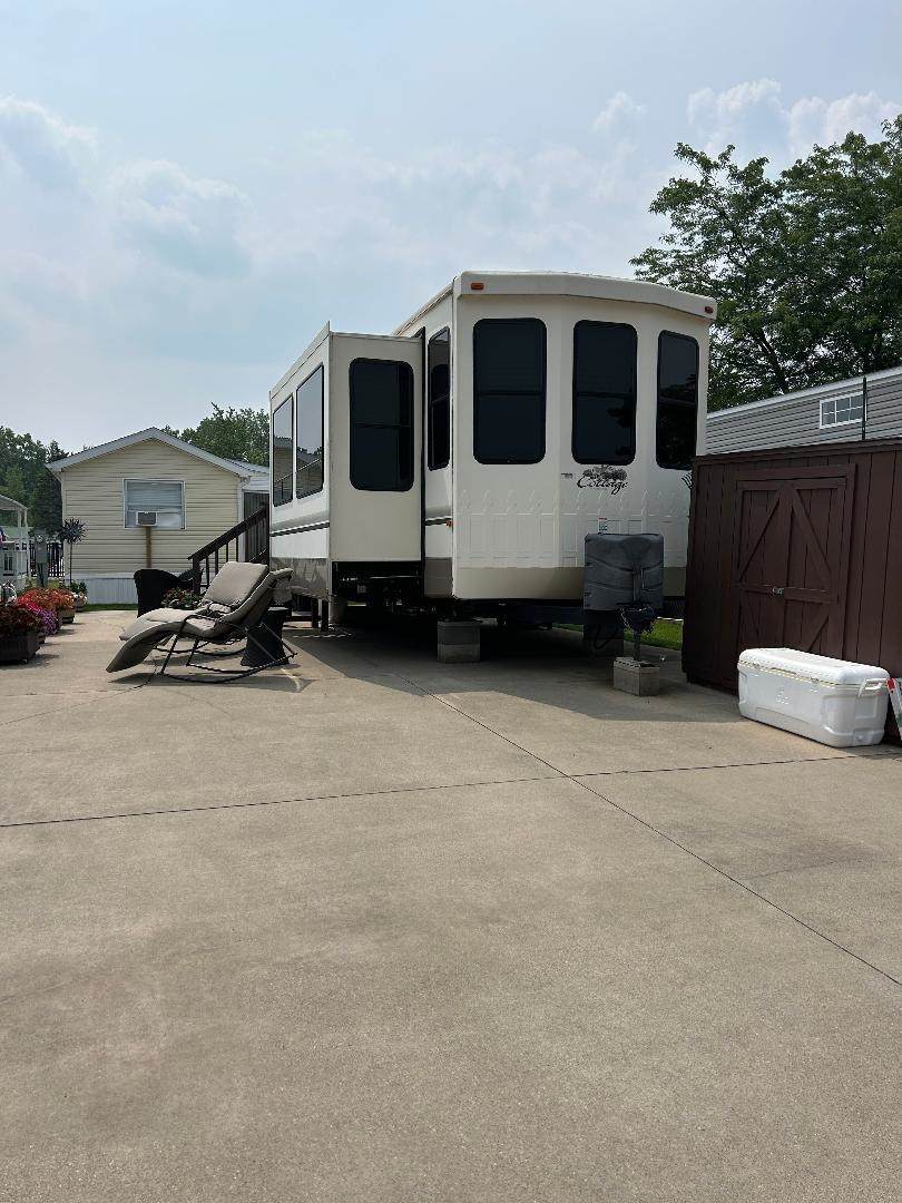 3675 Michigan - Photo 1