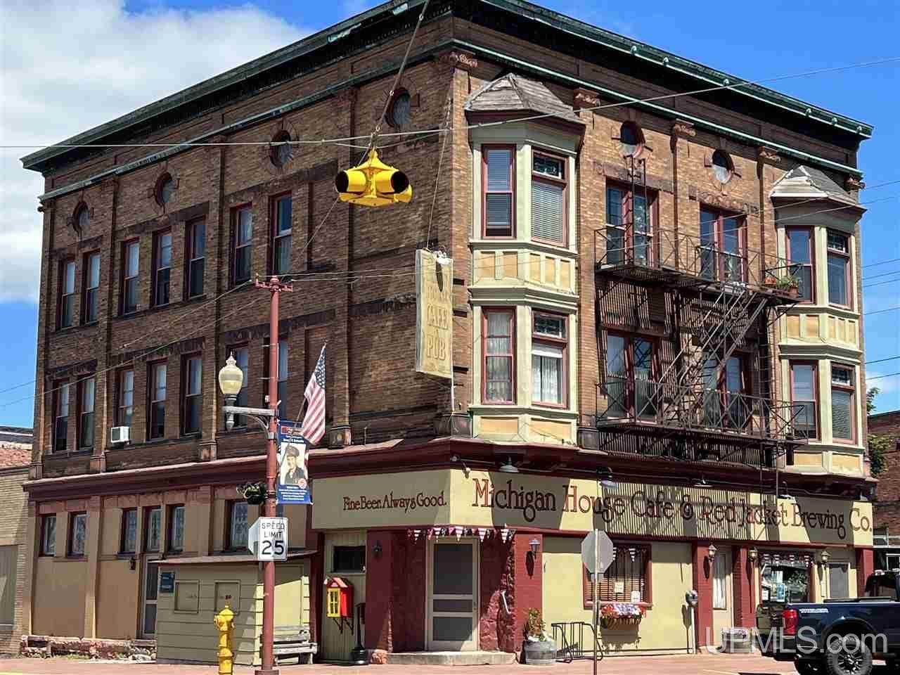 300 Sixth St - Photo 1