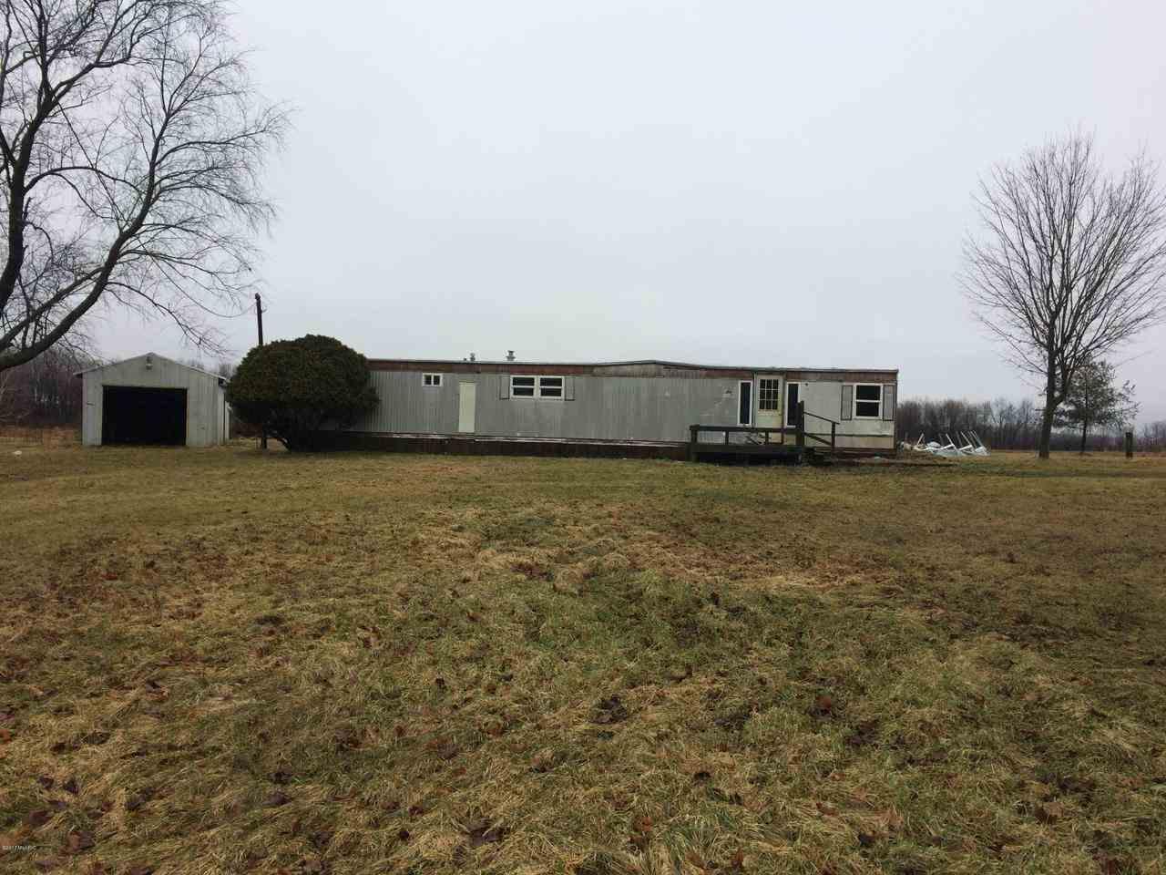 2227 60TH AVE - Photo 1