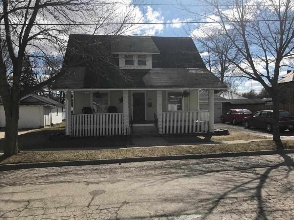 318 Locust - Photo 1