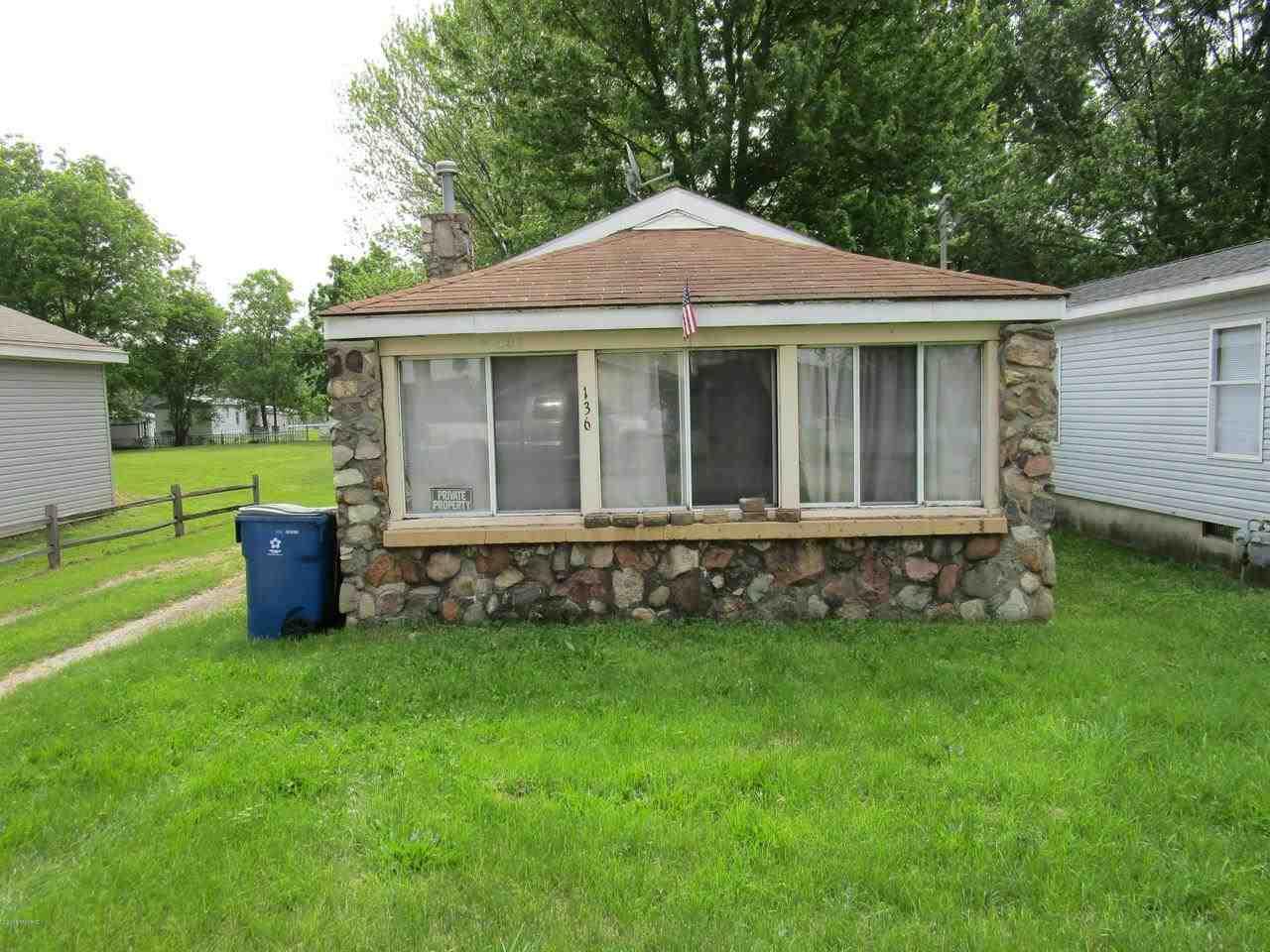 136 Willow Ln - Photo 1
