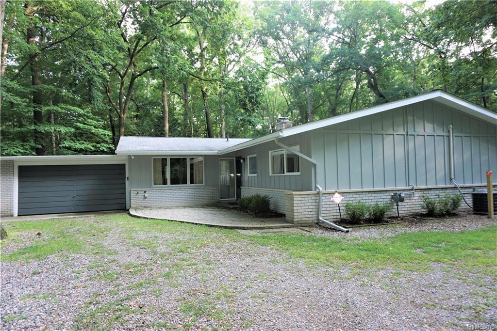 1157 Cripple Creek Ln - Photo 1