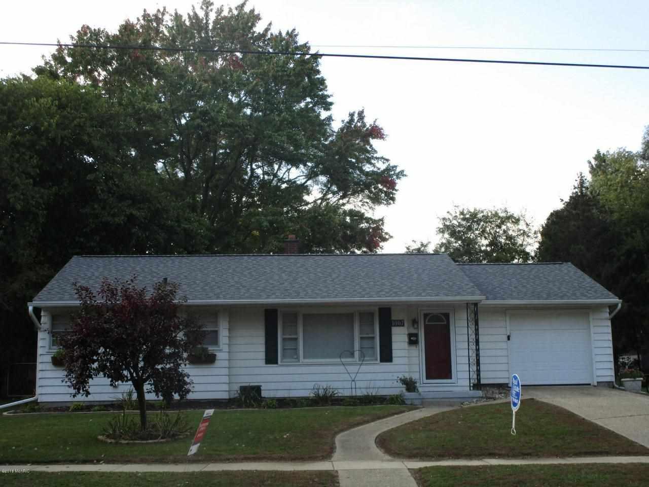 1007 Burr Oak St - Photo 1