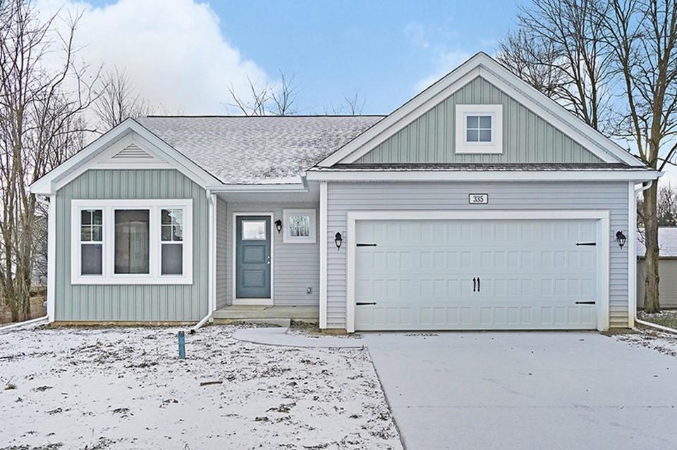 335 Saddlebrook Dr - Photo 1