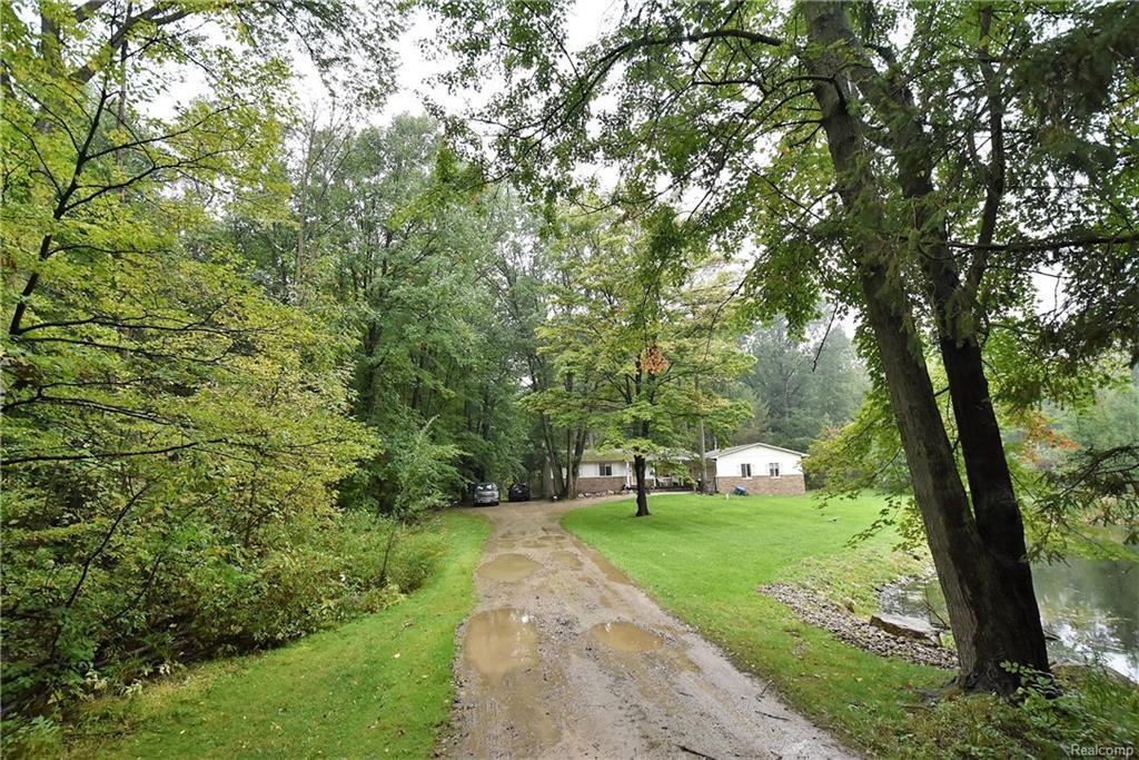 8160 Washburn Rd - Photo 1