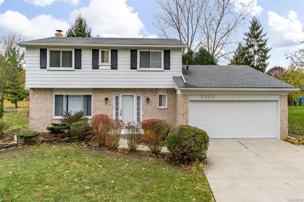 5385 Falmouth Dr - Photo 1
