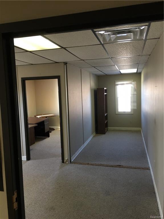 21999 Farmington Rd - Photo 1