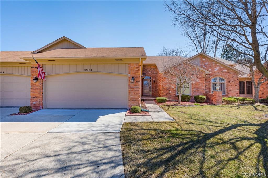 40934 Rosewood Dr - Photo 1