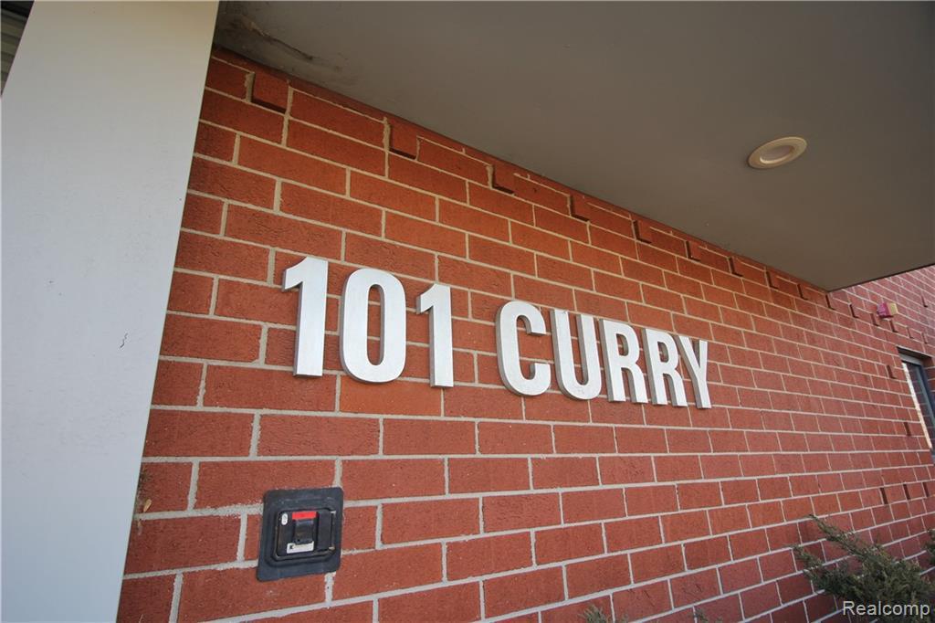 101 Curry Ave - Photo 1