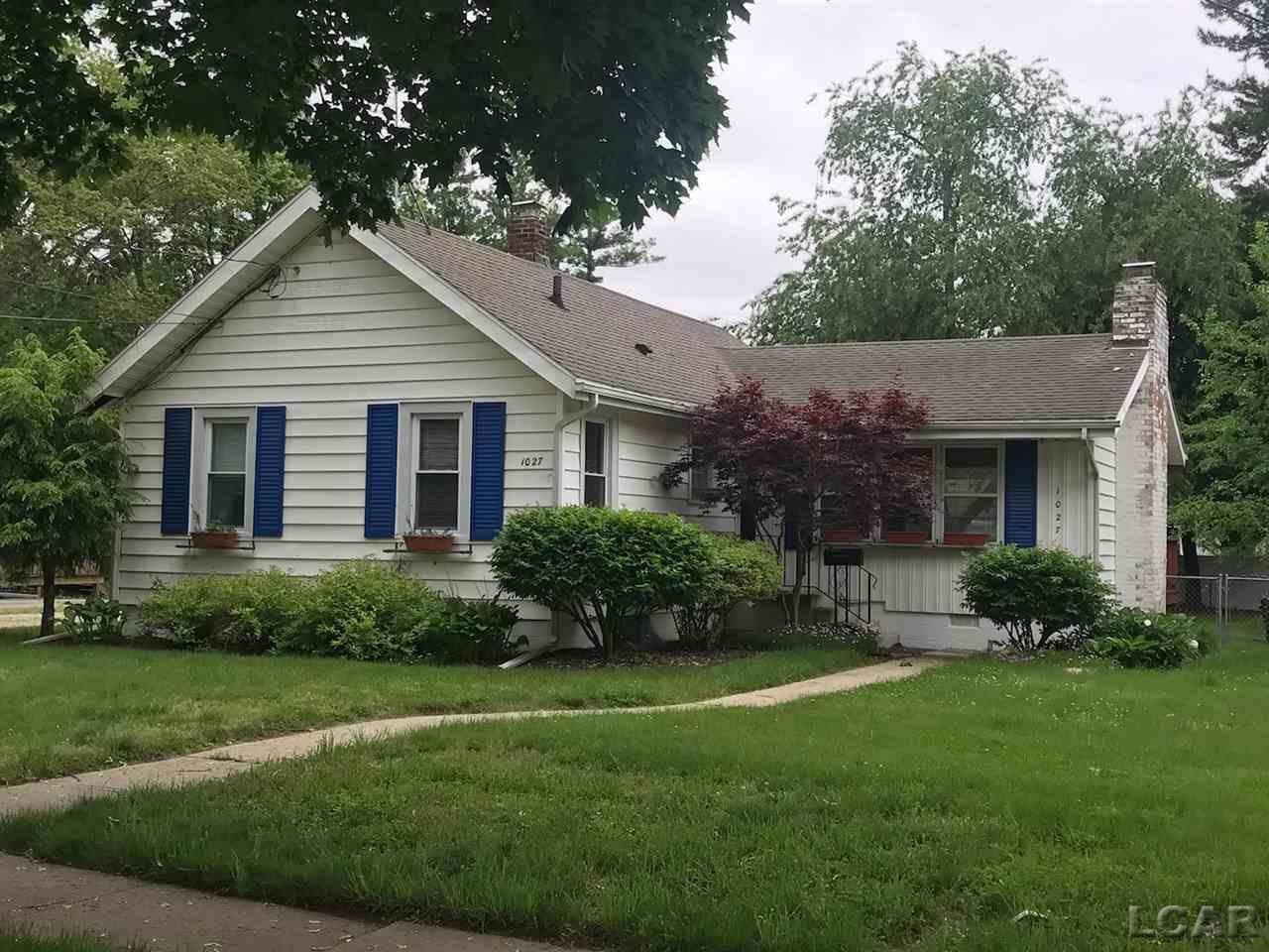1027 Vine Street - Photo 1