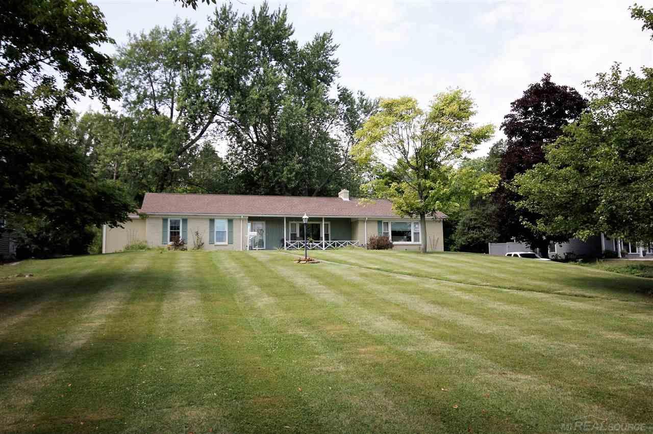 1005 Riverside - Photo 1