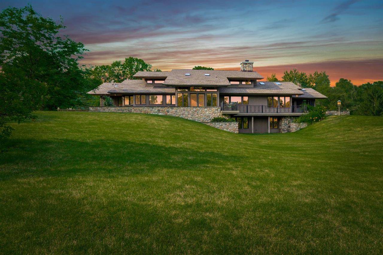 8401 Kearney Rd - Photo 1