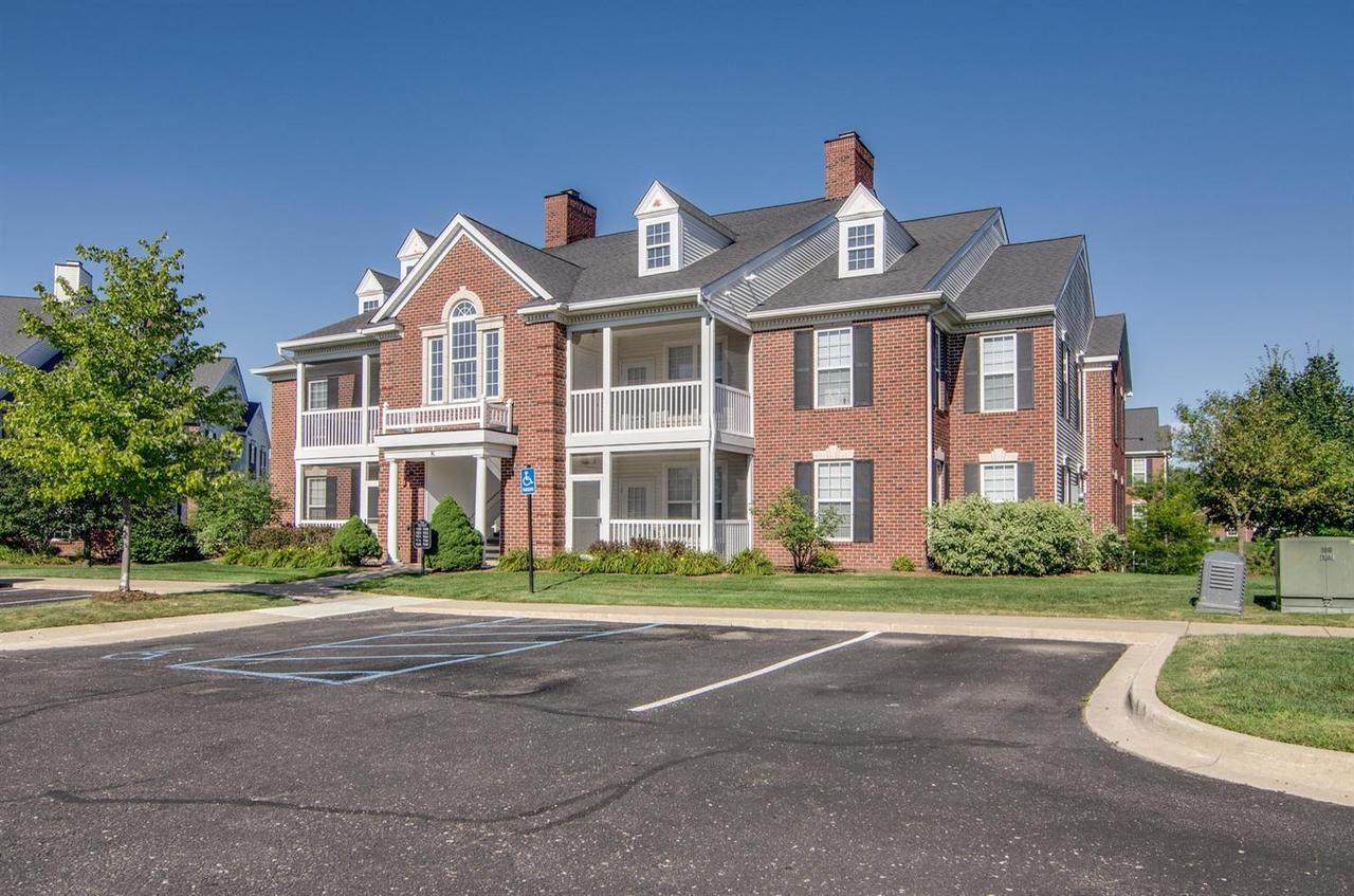 920 Summerfield Glen Cir - Photo 1