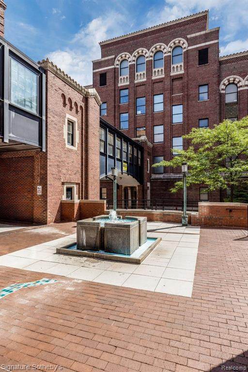 200 River Place - Photo 1