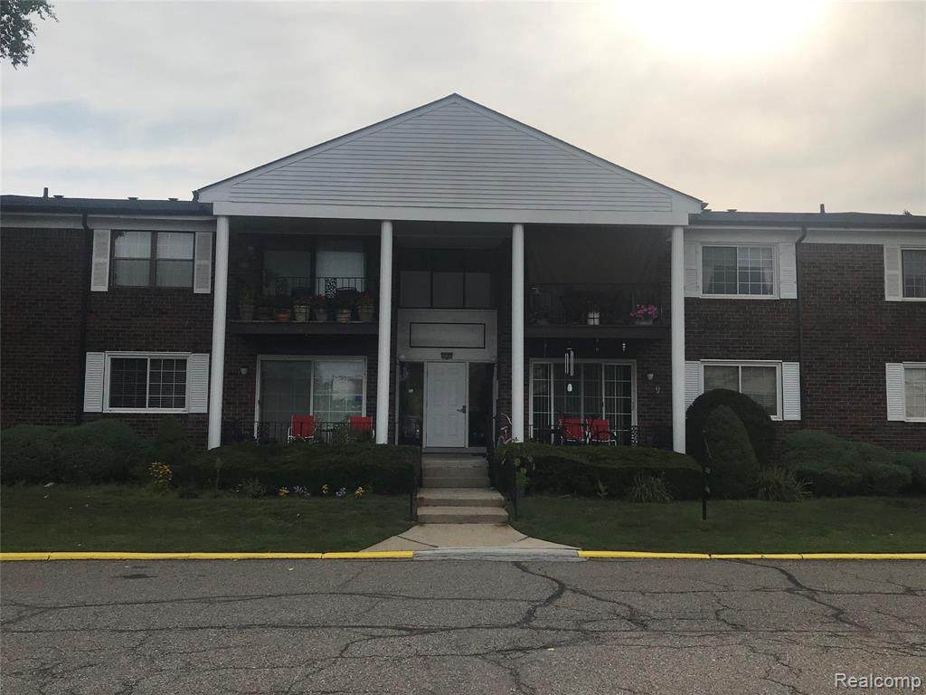 24200 Wildbrook Ct Apt 208 - Photo 1