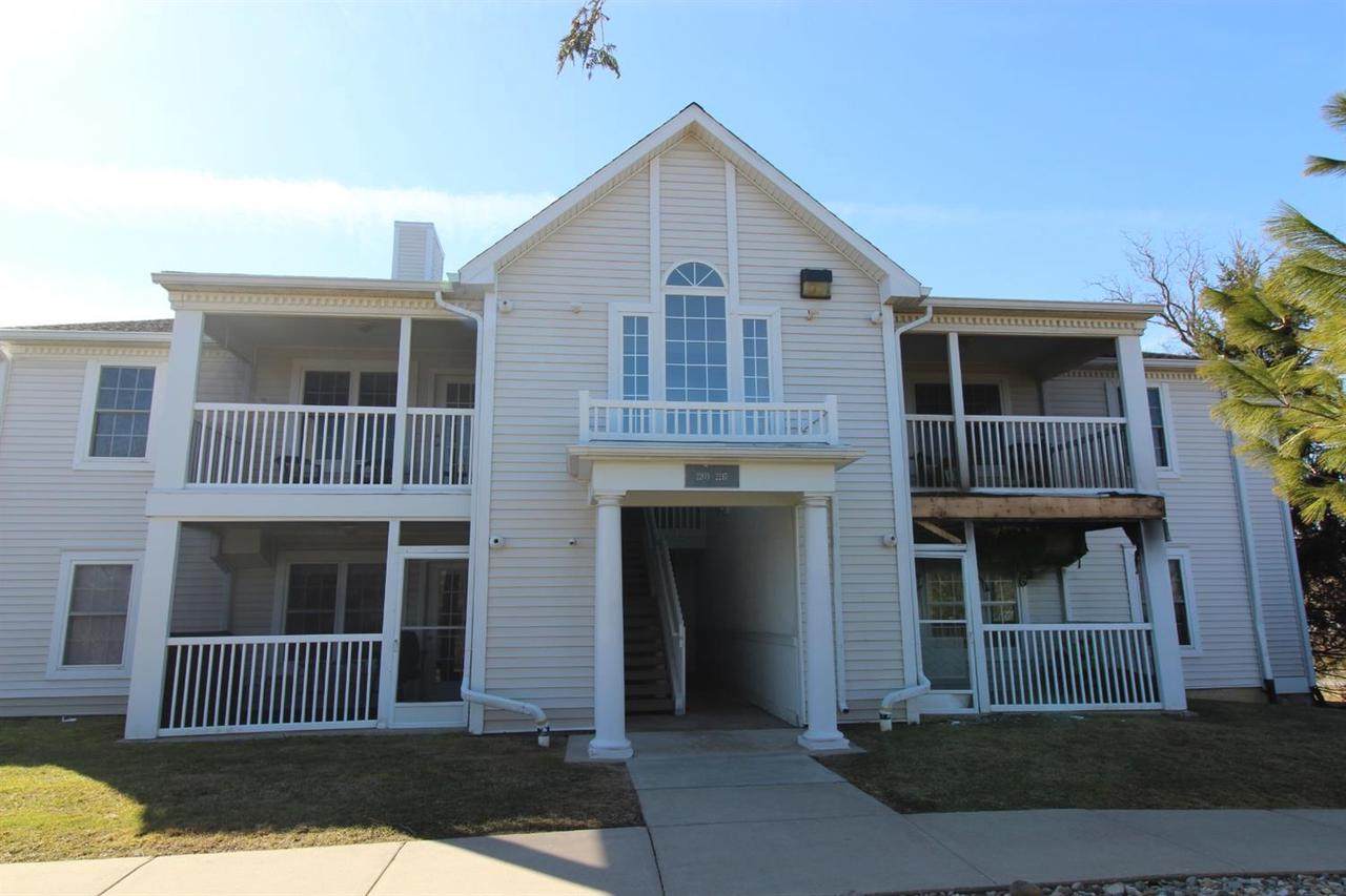 2213 Main St - Photo 1
