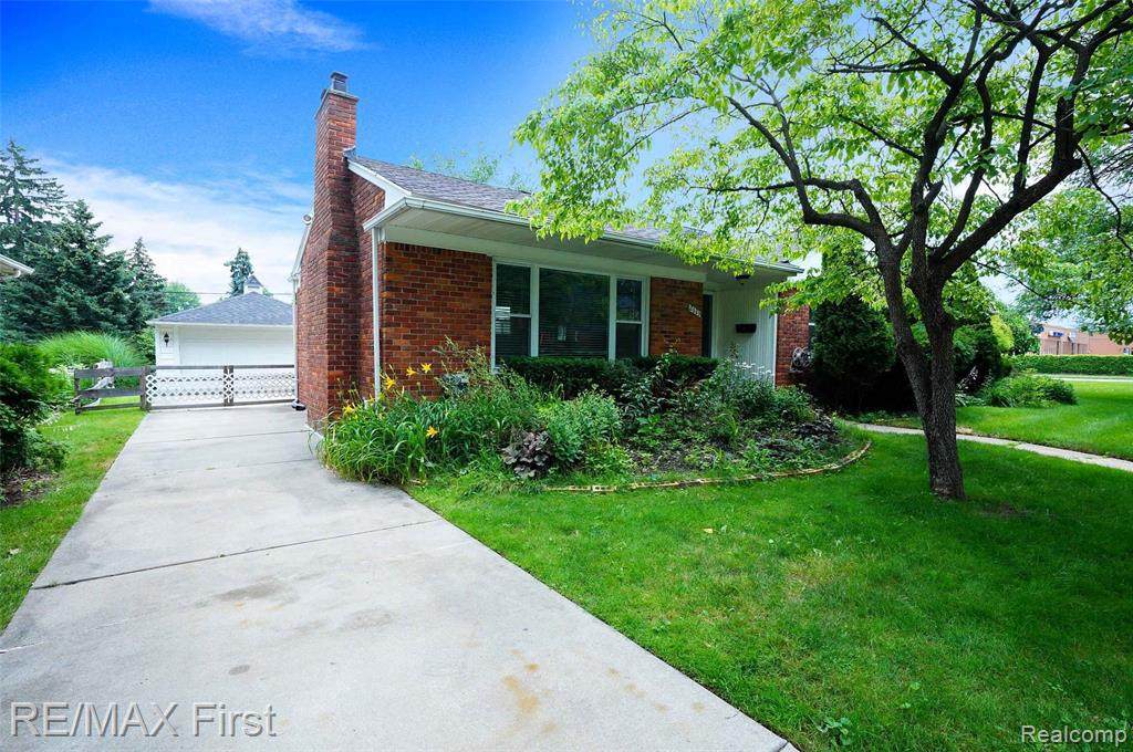 2623 Webster Rd - Photo 1