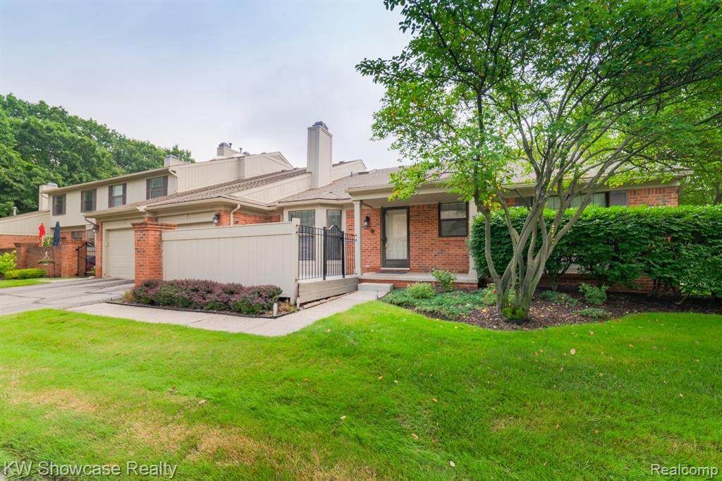 7108 Green Farm - Photo 1