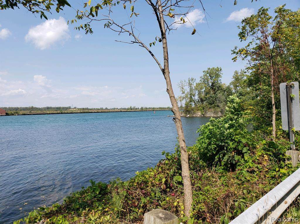 0000 West River - Photo 1