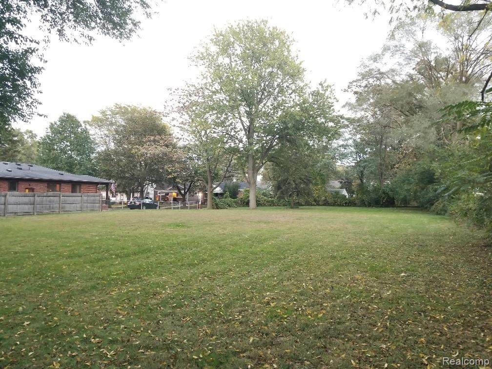 617 & 622 Edison - Photo 1