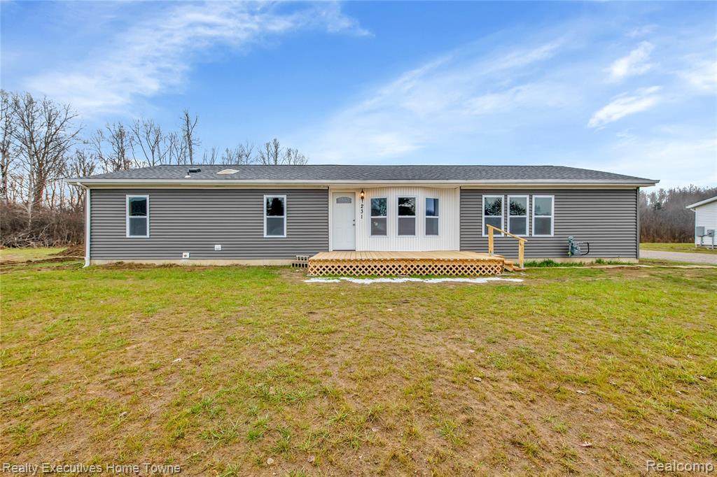 231 Clark - Photo 1