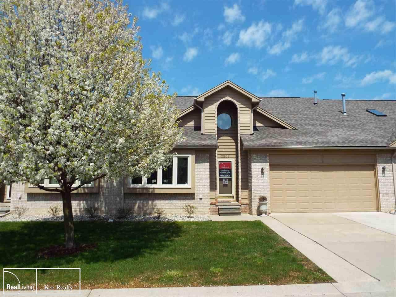 32901 Whispering Ln - Photo 1