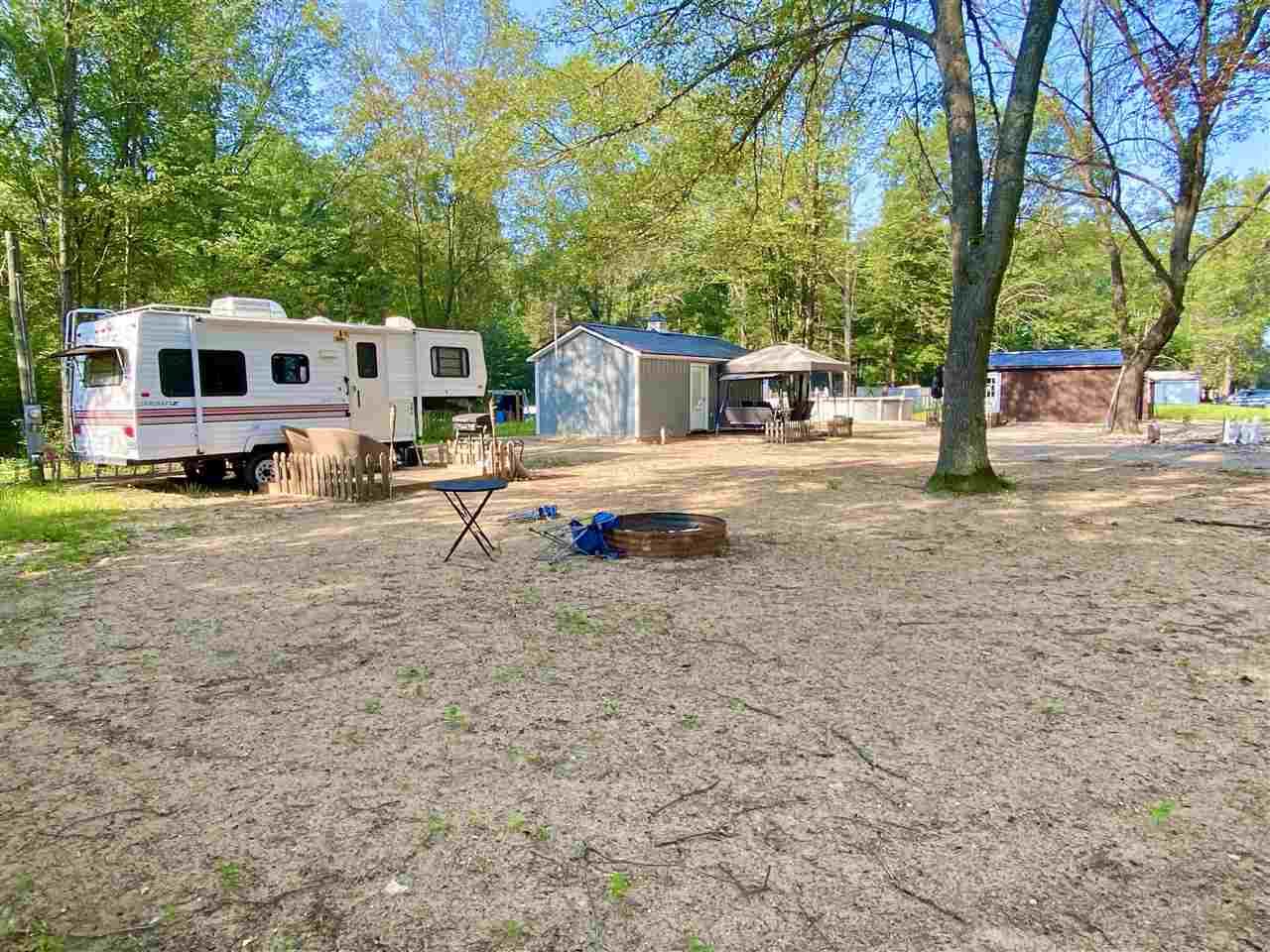 710 Big Oaks - Photo 1