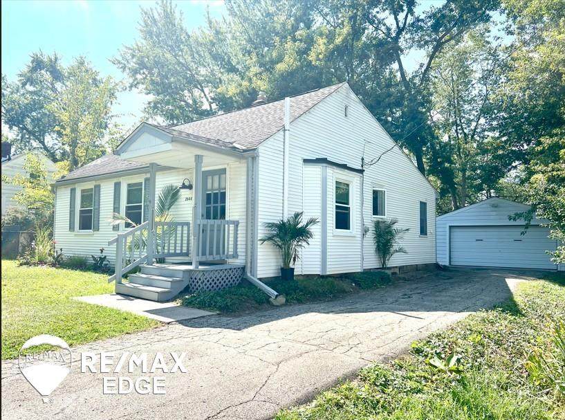 2644 Maplewood - Photo 1