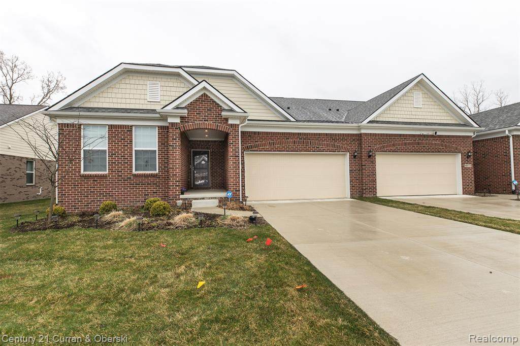 48767 Rockview - Photo 1