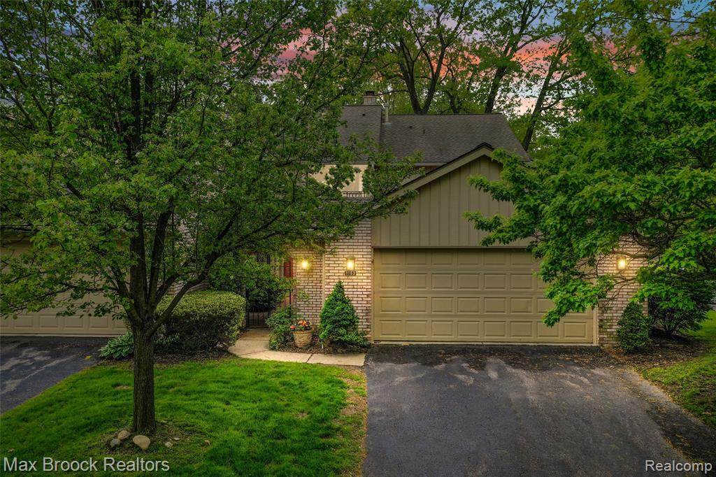 1163 Ivyglen - Photo 1