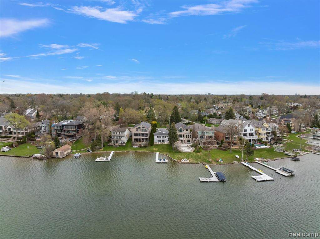 5498 Putnam - Photo 1