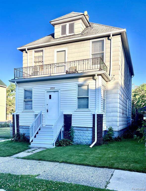 2094 Trowbridge - Photo 1