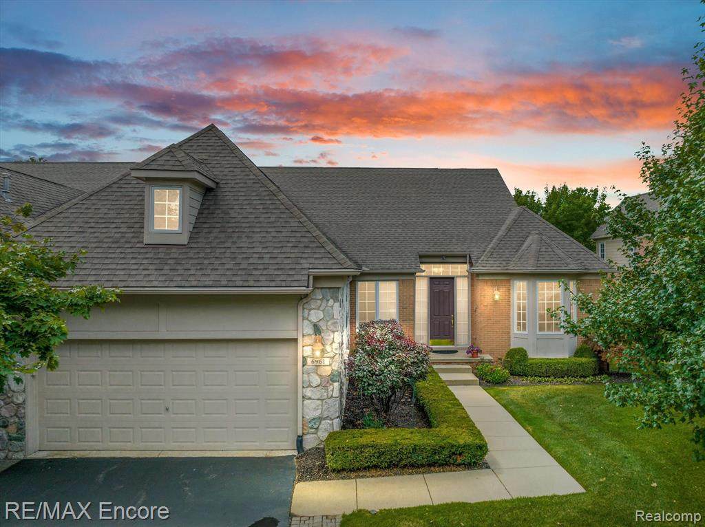 6961 Fairways - Photo 1