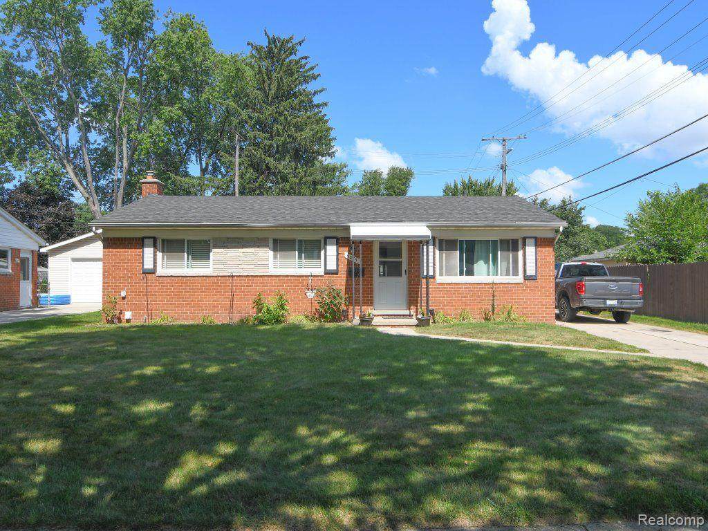 9075 Headley - Photo 1