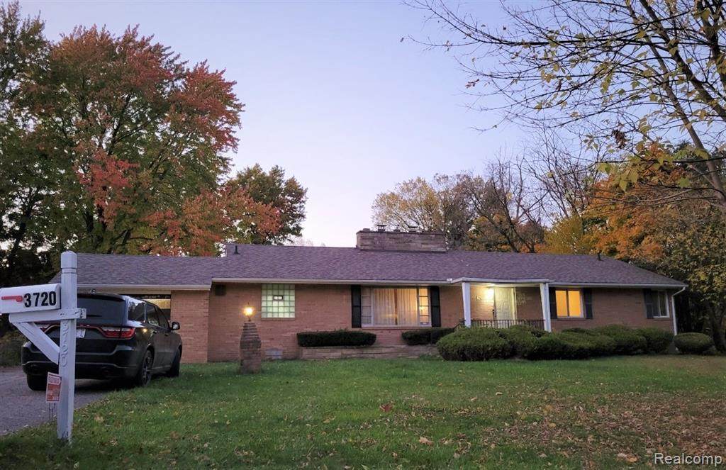 3720 Circle - Photo 1