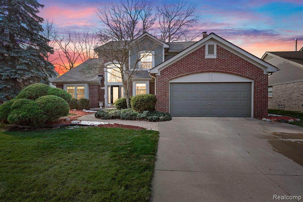 44802 Danbury Rd - Photo 1