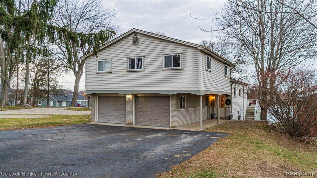 4256 Island Park - Photo 1