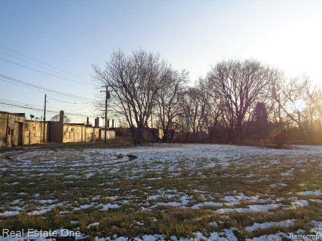 14404 Manning - Photo 1