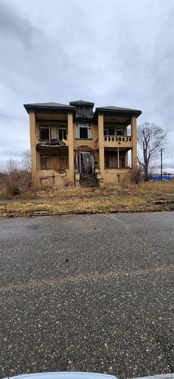 3740 Rochester - Photo 1