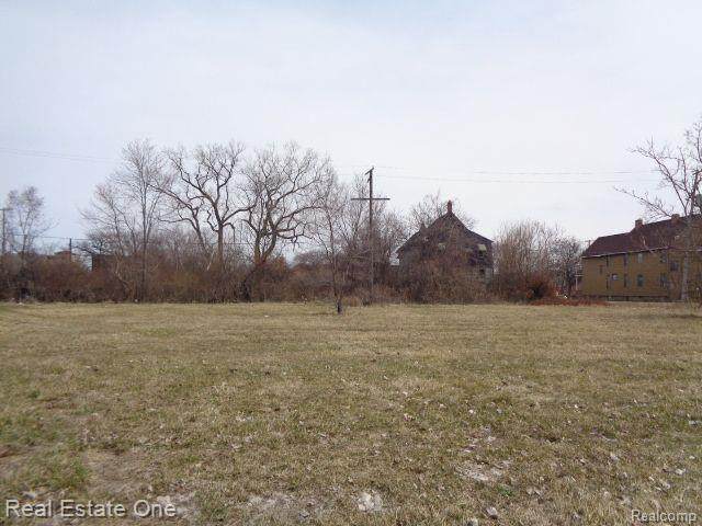 600 Concord - Photo 1